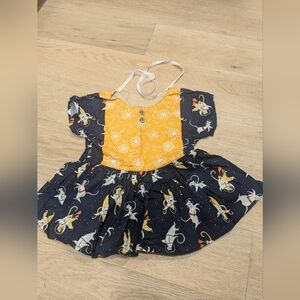 Two snuggle bugs size 6 cat astronauts space top